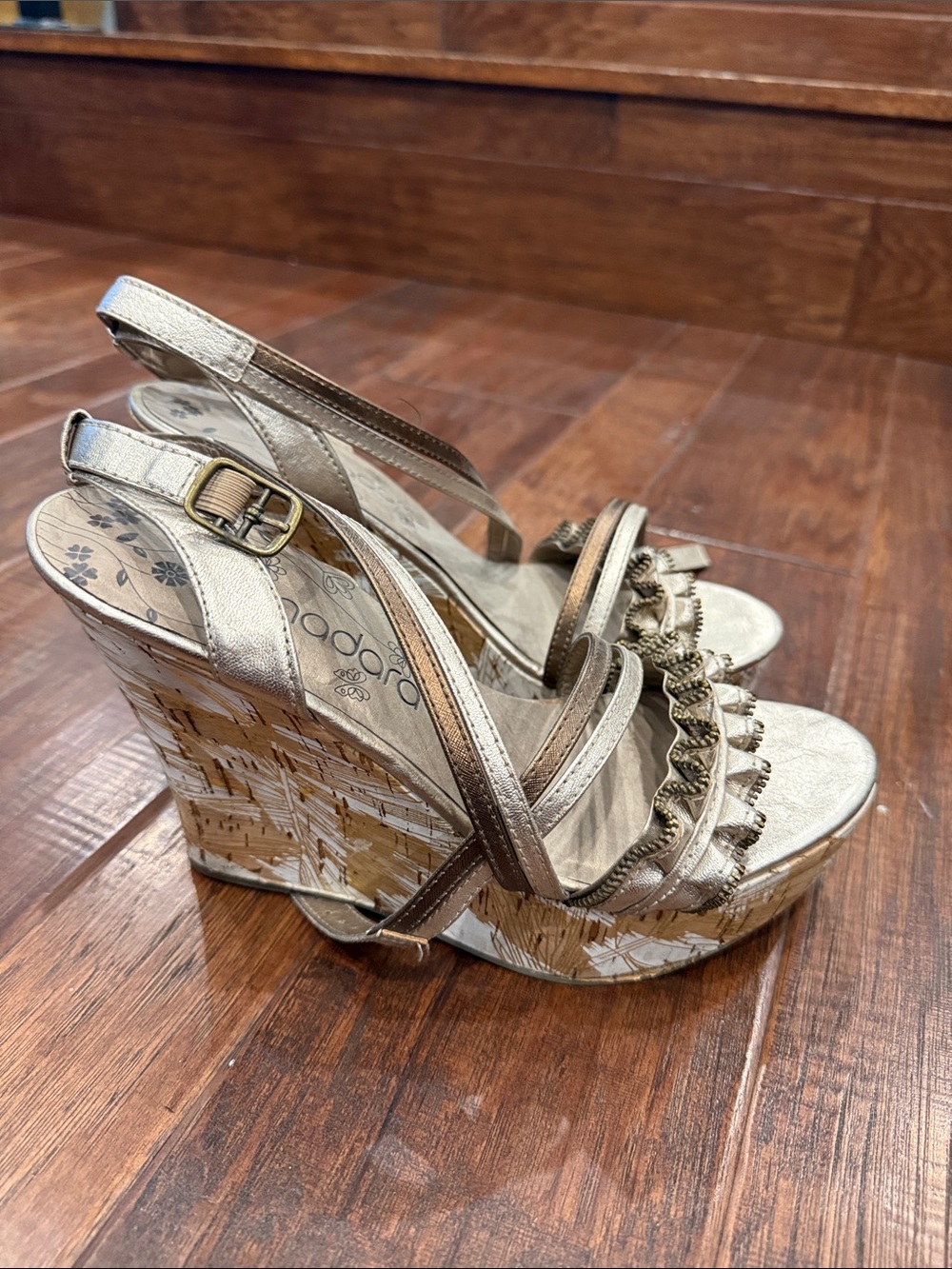 Moda Metallic Gold Ruffle Strap Wedge Sandals - Picture 2 of 4